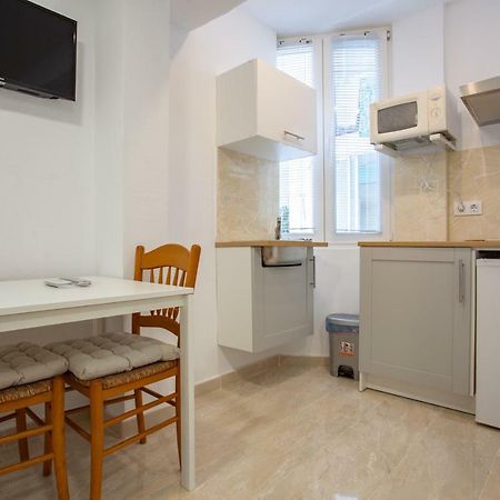 Small Studio Apartment アルテア エクステリア 写真
