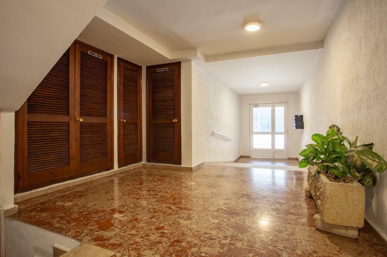 Small Studio Apartment アルテア エクステリア 写真